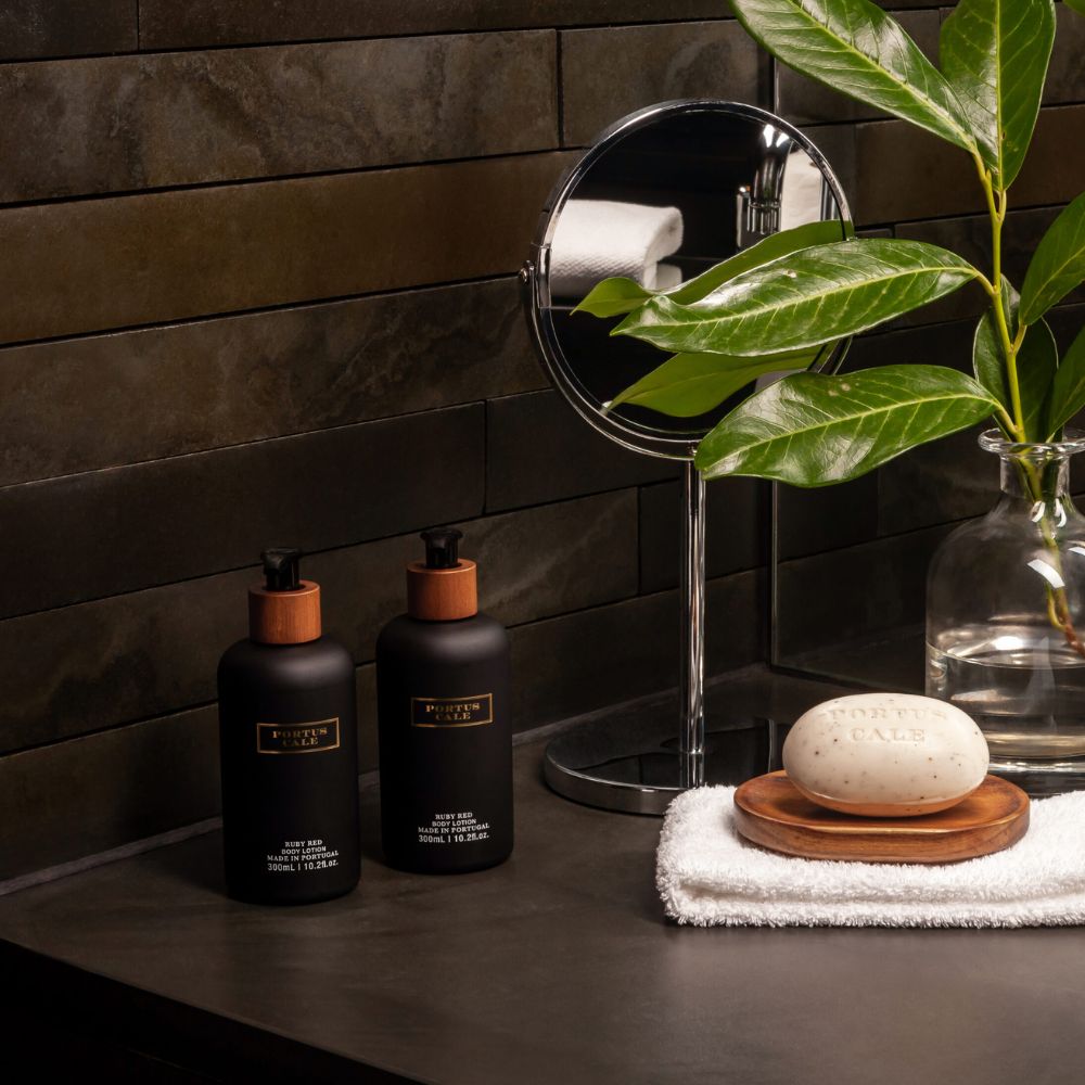 Portus Cale Ruby Red Body Lotion 300ml image number null