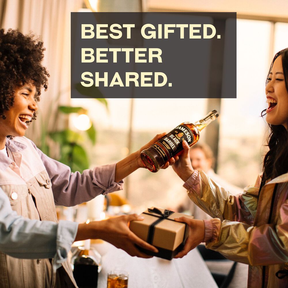 Black Barrel Irish Whiskey 1L image number null